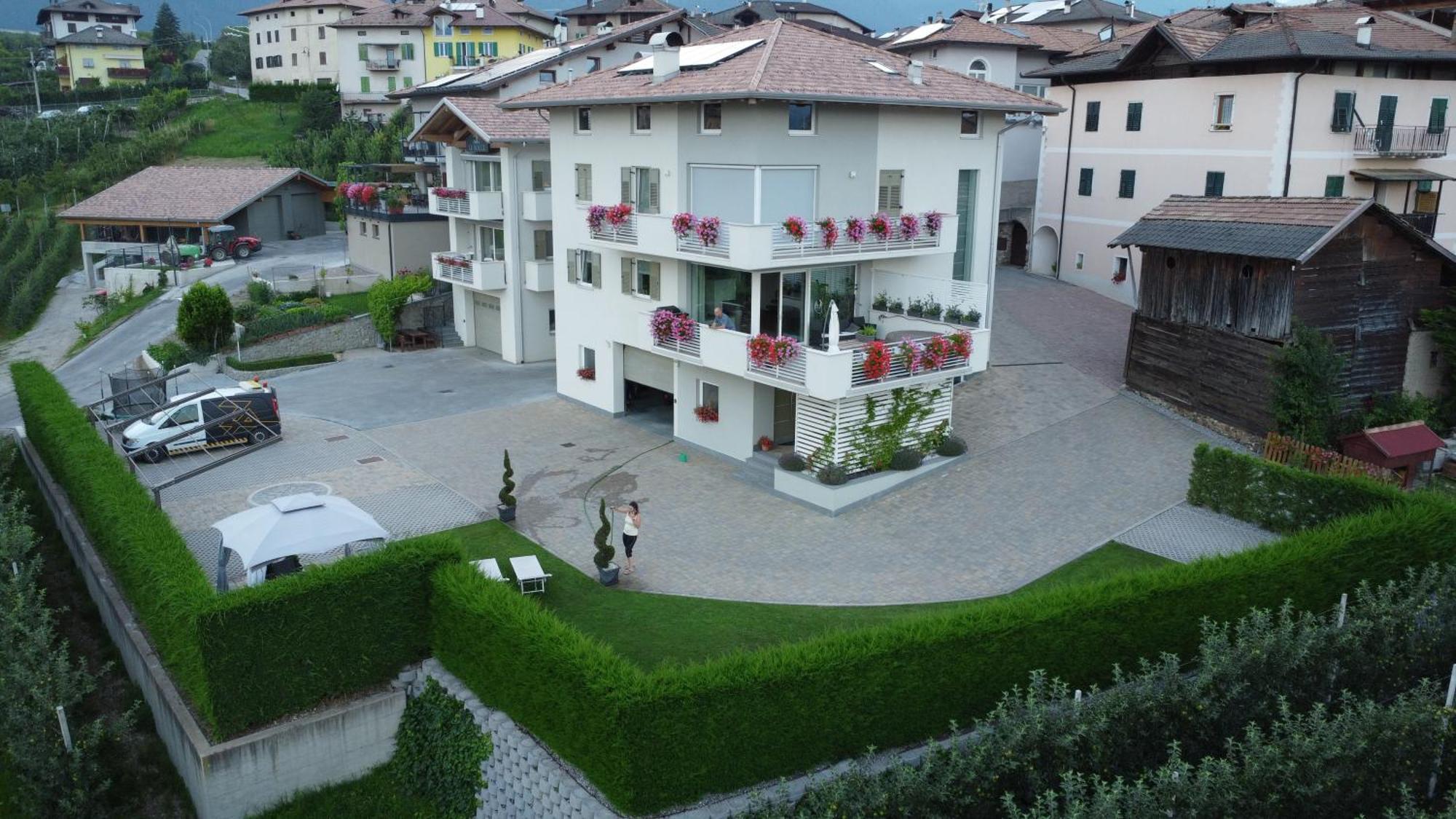 Le Rocce Val Di Non - Quality Room & Breakfast Tassullo Eksteriør billede